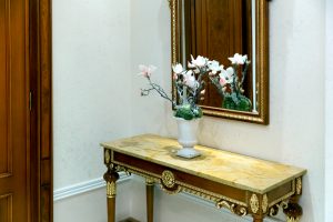 Disposem d'un equip de professionals amb dilatada experiència al sector i unes instal·lacions dotades d'una gran varietat de mostrari, la qual cosa ens permet oferir-los qualitat i preus molt competitius. Quedem a la seva disposició per ampliar-los informació sobre els nostres serveis, així com estudiar i pressupostar els seus projectes. Disposem d'un equip de professionals amb dilatada experiència al sector del parquet natural i dels terres vinílics i unes instal·lacions dotades d'una gran varietat de mostrari, la qual cosa ens permet oferir-los qualitat i preus molt competitius. Quedem a la seva disposició per ampliar-los informació sobre els nostres serveis, així com estudiar i pressupostar els seus projectes. Estem especialitzats en PARQUET: Parquet de tarima flotant de fusta massissa JUNCKERS. Parquet flotant de fusta KÄHRS, KARELIA, STEIRER PARKETT. Parquet de tarima de FUSTA MASSISSA polida i envernissada. Parquet encolat TABLILLA i GRAN FORMAT polit i envernissat. Polit i envernissat de PARQUET. Paviment sintètic QUICK-STEP. Col·locació de MOQUETES Col·locació de SAIPOLAM. Tarima de fusta massissa PER A EXTERIORS natural i sintètica (Piscines, Terrasses, Jardí, etc.). PARQUETS ANDORRA, és una empresa familiar amb una dilatada experiència molts anys d’experiència dedicada des dels orígens al subministrament i a col·locació de terres de fusta. Des dels seus inicis, PARQUETS ANDORRA ha anat creixent, gràcies a la confiança dels nostres clients i a la col·laboració dels nostres proveïdors. En l'actualitat disposem de magatzem i sala d'exposició per donar el millor tracte possible en tots els nostres serveis. Atenent l'evolució dels mercats actuals i la demanda creixent dels nostres clients, des de PARQUETS ANDORRA hem anat introduint nous productes segons la tendència del mercat. A més de comptar amb les tarimes tradicionals de sempre i parquets encolats, hem anat incorporant una àmplia gamma en tarimes massisses acabada de fàbrica, parquets de tarima flotant i les millors marques en paviments sintètics. Com a servei familiar oferim un tracte personalitzat, una gran professionalitat i motivació que amb els anys va passant a següents generacions ampliant coneixements i experiència que es tradueix en veure com els nostres clients, constructors, decoradors i arquitectes dipositen la seva confiança en els treballs fets per la nostra empresa. A PARQUETS ANDORRA utilitzem les primeres marques del mercat atenent que es compleixin totes les normatives mediambientals i de sostenibilitat. Esperem al costat de tots els nostres clients continuar mantenint la mateixa trajectòria i confiança per poder donar un tracte concorde amb què els nostres clients necessiten. CONSTRUCCIONS REFORMES i Rehabilitacions d'habitatges i edificis a ANDORRA és una empresa de construcció especialitzada en el treball de rehabilitació construcció i reformes de tota classe de finques, edificis, locals, hotels, apartaments, botigues, despatxos, etc. Va ser fundada fa any provinent d'una empresa familiar amb més de 40 anys de dedicació al món de la construcció. A la nostra empresa treballem tots els rams de la construcció, les reformes i les rehabilitacions: aïllament de façanes és una de les nostres especialitats, paletes, pintors, soldadors i muntadors de bastides, treballs verticals, reparació de cobertes, forjats, façanes, rehabilitació i aïllaments de façanes, rehabilitació de patrimoni, restauració de cobertes de fusta i cobertes de pissarra. Així doncs, podem fer tots els treballs de rehabilitació de qualsevol mena de construcció, des del muntatge de la bastida, fins als últims acabats, tots els treballs de construcció, reformes i rehabilitació són realitzats per operaris propis. Som especialistes en rehabilitació integral de finques, que va des de façanes de diferents arquitectures i acabats (estucs, obra vista, pedra artificial, arrebossats) fins a neteja de paraments amb xorro de sorra, neteja amb una gran pressió amb sorra. Això també inclou terrats, celoberts, lloses de balcons, patis de llum o el que en diem patis interiors, impermeabilització de murs, problemes d'osmosi i humitats, escales de veïns, escomeses de llum, renovació de claraboies amb les nostres biguetes protegides amb PVC i armades amb policarbonat de 16 mm, de doble càmera aïllat correctament (Claraboies amb una duració gairebé il·limitada). També fem reparacions i manteniment de gas, aigua i electricitat... en definitiva, tots els serveis comuns de casa seva, o del seu edifici. Incorporem també el servei de manteniment 24 hores al dia i també servei d'urgències per a tot tips d'emergències per a tota classe instal·lacions elèctriques de baixa tensió. Disposem d'un Departament Tècnic el qual es cuida de la tramitació de tots els permisos i subvencions. Som especialistes en reformes, recuperació i rehabilitació de Bordes típiques Andorranes.