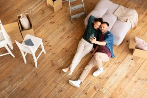Disposem d'un equip de professionals amb dilatada experiència al sector i unes instal·lacions dotades d'una gran varietat de mostrari, la qual cosa ens permet oferir-los qualitat i preus molt competitius. Quedem a la seva disposició per ampliar-los informació sobre els nostres serveis, així com estudiar i pressupostar els seus projectes. Disposem d'un equip de professionals amb dilatada experiència al sector del parquet natural i dels terres vinílics i unes instal·lacions dotades d'una gran varietat de mostrari, la qual cosa ens permet oferir-los qualitat i preus molt competitius. Quedem a la seva disposició per ampliar-los informació sobre els nostres serveis, així com estudiar i pressupostar els seus projectes. Estem especialitzats en PARQUET: Parquet de tarima flotant de fusta massissa JUNCKERS. Parquet flotant de fusta KÄHRS, KARELIA, STEIRER PARKETT. Parquet de tarima de FUSTA MASSISSA polida i envernissada. Parquet encolat TABLILLA i GRAN FORMAT polit i envernissat. Polit i envernissat de PARQUET. Paviment sintètic QUICK-STEP. Col·locació de MOQUETES Col·locació de SAIPOLAM. Tarima de fusta massissa PER A EXTERIORS natural i sintètica (Piscines, Terrasses, Jardí, etc.). PARQUETS ANDORRA, és una empresa familiar amb una dilatada experiència molts anys d’experiència dedicada des dels orígens al subministrament i a col·locació de terres de fusta. Des dels seus inicis, PARQUETS ANDORRA ha anat creixent, gràcies a la confiança dels nostres clients i a la col·laboració dels nostres proveïdors. En l'actualitat disposem de magatzem i sala d'exposició per donar el millor tracte possible en tots els nostres serveis. Atenent l'evolució dels mercats actuals i la demanda creixent dels nostres clients, des de PARQUETS ANDORRA hem anat introduint nous productes segons la tendència del mercat. A més de comptar amb les tarimes tradicionals de sempre i parquets encolats, hem anat incorporant una àmplia gamma en tarimes massisses acabada de fàbrica, parquets de tarima flotant i les millors marques en paviments sintètics. Com a servei familiar oferim un tracte personalitzat, una gran professionalitat i motivació que amb els anys va passant a següents generacions ampliant coneixements i experiència que es tradueix en veure com els nostres clients, constructors, decoradors i arquitectes dipositen la seva confiança en els treballs fets per la nostra empresa. A PARQUETS ANDORRA utilitzem les primeres marques del mercat atenent que es compleixin totes les normatives mediambientals i de sostenibilitat. Esperem al costat de tots els nostres clients continuar mantenint la mateixa trajectòria i confiança per poder donar un tracte concorde amb què els nostres clients necessiten. CONSTRUCCIONS REFORMES i Rehabilitacions d'habitatges i edificis a ANDORRA és una empresa de construcció especialitzada en el treball de rehabilitació construcció i reformes de tota classe de finques, edificis, locals, hotels, apartaments, botigues, despatxos, etc. Va ser fundada fa any provinent d'una empresa familiar amb més de 40 anys de dedicació al món de la construcció. A la nostra empresa treballem tots els rams de la construcció, les reformes i les rehabilitacions: aïllament de façanes és una de les nostres especialitats, paletes, pintors, soldadors i muntadors de bastides, treballs verticals, reparació de cobertes, forjats, façanes, rehabilitació i aïllaments de façanes, rehabilitació de patrimoni, restauració de cobertes de fusta i cobertes de pissarra. Així doncs, podem fer tots els treballs de rehabilitació de qualsevol mena de construcció, des del muntatge de la bastida, fins als últims acabats, tots els treballs de construcció, reformes i rehabilitació són realitzats per operaris propis. Som especialistes en rehabilitació integral de finques, que va des de façanes de diferents arquitectures i acabats (estucs, obra vista, pedra artificial, arrebossats) fins a neteja de paraments amb xorro de sorra, neteja amb una gran pressió amb sorra. Això també inclou terrats, celoberts, lloses de balcons, patis de llum o el que en diem patis interiors, impermeabilització de murs, problemes d'osmosi i humitats, escales de veïns, escomeses de llum, renovació de claraboies amb les nostres biguetes protegides amb PVC i armades amb policarbonat de 16 mm, de doble càmera aïllat correctament (Claraboies amb una duració gairebé il·limitada). També fem reparacions i manteniment de gas, aigua i electricitat... en definitiva, tots els serveis comuns de casa seva, o del seu edifici. Incorporem també el servei de manteniment 24 hores al dia i també servei d'urgències per a tot tips d'emergències per a tota classe instal·lacions elèctriques de baixa tensió. Disposem d'un Departament Tècnic el qual es cuida de la tramitació de tots els permisos i subvencions. Som especialistes en reformes, recuperació i rehabilitació de Bordes típiques Andorranes.