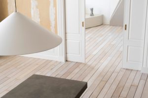 Disposem d'un equip de professionals amb dilatada experiència al sector i unes instal·lacions dotades d'una gran varietat de mostrari, la qual cosa ens permet oferir-los qualitat i preus molt competitius. Quedem a la seva disposició per ampliar-los informació sobre els nostres serveis, així com estudiar i pressupostar els seus projectes. Disposem d'un equip de professionals amb dilatada experiència al sector del parquet natural i dels terres vinílics i unes instal·lacions dotades d'una gran varietat de mostrari, la qual cosa ens permet oferir-los qualitat i preus molt competitius. Quedem a la seva disposició per ampliar-los informació sobre els nostres serveis, així com estudiar i pressupostar els seus projectes. Estem especialitzats en PARQUET: Parquet de tarima flotant de fusta massissa JUNCKERS. Parquet flotant de fusta KÄHRS, KARELIA, STEIRER PARKETT. Parquet de tarima de FUSTA MASSISSA polida i envernissada. Parquet encolat TABLILLA i GRAN FORMAT polit i envernissat. Polit i envernissat de PARQUET. Paviment sintètic QUICK-STEP. Col·locació de MOQUETES Col·locació de SAIPOLAM. Tarima de fusta massissa PER A EXTERIORS natural i sintètica (Piscines, Terrasses, Jardí, etc.). PARQUETS ANDORRA, és una empresa familiar amb una dilatada experiència molts anys d’experiència dedicada des dels orígens al subministrament i a col·locació de terres de fusta. Des dels seus inicis, PARQUETS ANDORRA ha anat creixent, gràcies a la confiança dels nostres clients i a la col·laboració dels nostres proveïdors. En l'actualitat disposem de magatzem i sala d'exposició per donar el millor tracte possible en tots els nostres serveis. Atenent l'evolució dels mercats actuals i la demanda creixent dels nostres clients, des de PARQUETS ANDORRA hem anat introduint nous productes segons la tendència del mercat. A més de comptar amb les tarimes tradicionals de sempre i parquets encolats, hem anat incorporant una àmplia gamma en tarimes massisses acabada de fàbrica, parquets de tarima flotant i les millors marques en paviments sintètics. Com a servei familiar oferim un tracte personalitzat, una gran professionalitat i motivació que amb els anys va passant a següents generacions ampliant coneixements i experiència que es tradueix en veure com els nostres clients, constructors, decoradors i arquitectes dipositen la seva confiança en els treballs fets per la nostra empresa. A PARQUETS ANDORRA utilitzem les primeres marques del mercat atenent que es compleixin totes les normatives mediambientals i de sostenibilitat. Esperem al costat de tots els nostres clients continuar mantenint la mateixa trajectòria i confiança per poder donar un tracte concorde amb què els nostres clients necessiten. CONSTRUCCIONS REFORMES i Rehabilitacions d'habitatges i edificis a ANDORRA és una empresa de construcció especialitzada en el treball de rehabilitació construcció i reformes de tota classe de finques, edificis, locals, hotels, apartaments, botigues, despatxos, etc. Va ser fundada fa any provinent d'una empresa familiar amb més de 40 anys de dedicació al món de la construcció. A la nostra empresa treballem tots els rams de la construcció, les reformes i les rehabilitacions: aïllament de façanes és una de les nostres especialitats, paletes, pintors, soldadors i muntadors de bastides, treballs verticals, reparació de cobertes, forjats, façanes, rehabilitació i aïllaments de façanes, rehabilitació de patrimoni, restauració de cobertes de fusta i cobertes de pissarra. Així doncs, podem fer tots els treballs de rehabilitació de qualsevol mena de construcció, des del muntatge de la bastida, fins als últims acabats, tots els treballs de construcció, reformes i rehabilitació són realitzats per operaris propis. Som especialistes en rehabilitació integral de finques, que va des de façanes de diferents arquitectures i acabats (estucs, obra vista, pedra artificial, arrebossats) fins a neteja de paraments amb xorro de sorra, neteja amb una gran pressió amb sorra. Això també inclou terrats, celoberts, lloses de balcons, patis de llum o el que en diem patis interiors, impermeabilització de murs, problemes d'osmosi i humitats, escales de veïns, escomeses de llum, renovació de claraboies amb les nostres biguetes protegides amb PVC i armades amb policarbonat de 16 mm, de doble càmera aïllat correctament (Claraboies amb una duració gairebé il·limitada). També fem reparacions i manteniment de gas, aigua i electricitat... en definitiva, tots els serveis comuns de casa seva, o del seu edifici. Incorporem també el servei de manteniment 24 hores al dia i també servei d'urgències per a tot tips d'emergències per a tota classe instal·lacions elèctriques de baixa tensió. Disposem d'un Departament Tècnic el qual es cuida de la tramitació de tots els permisos i subvencions. Som especialistes en reformes, recuperació i rehabilitació de Bordes típiques Andorranes.